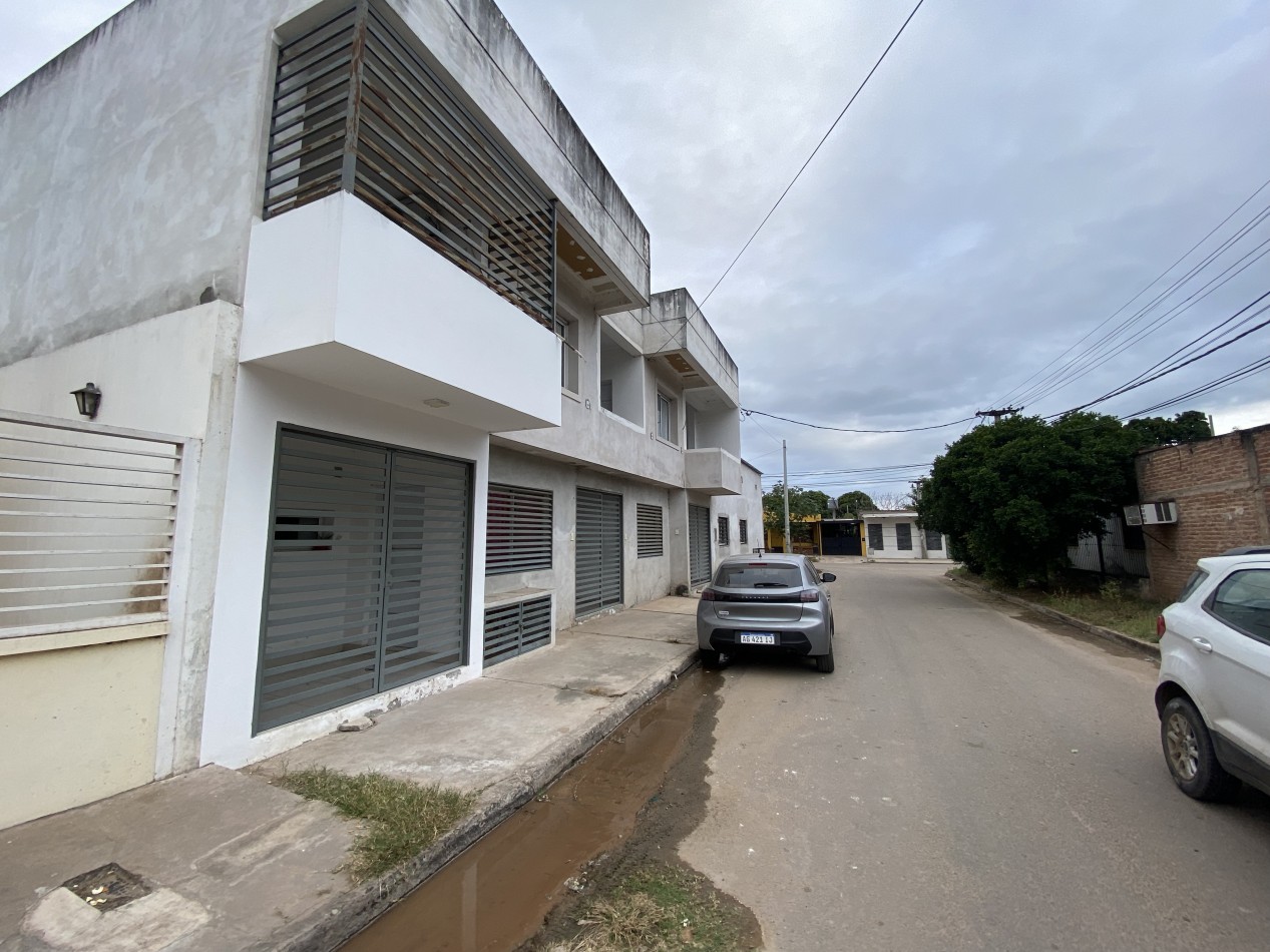 TARTAGAL B° Santa Maria - 4 Departamentos + Local Comercial EN VENTA