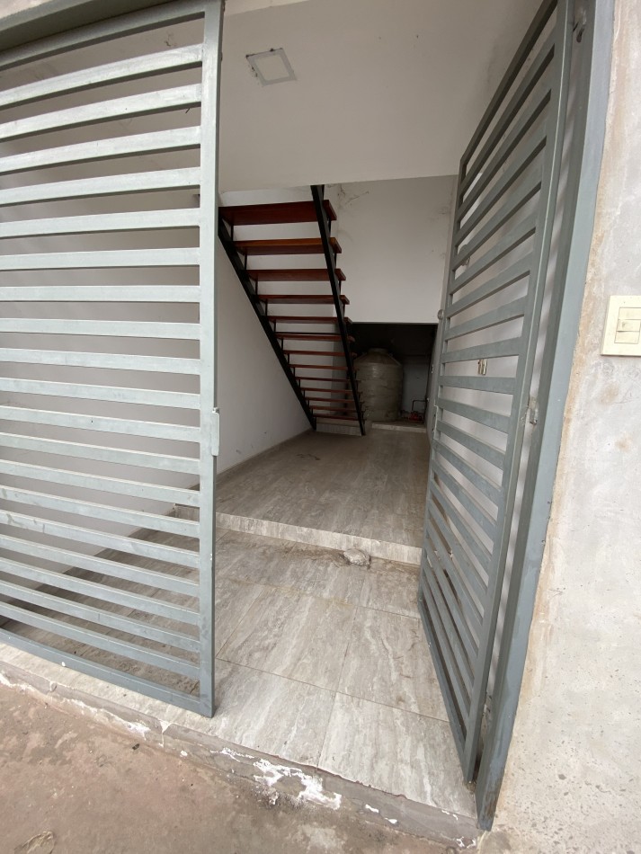 TARTAGAL B° Santa Maria - 4 Departamentos + Local Comercial EN VENTA