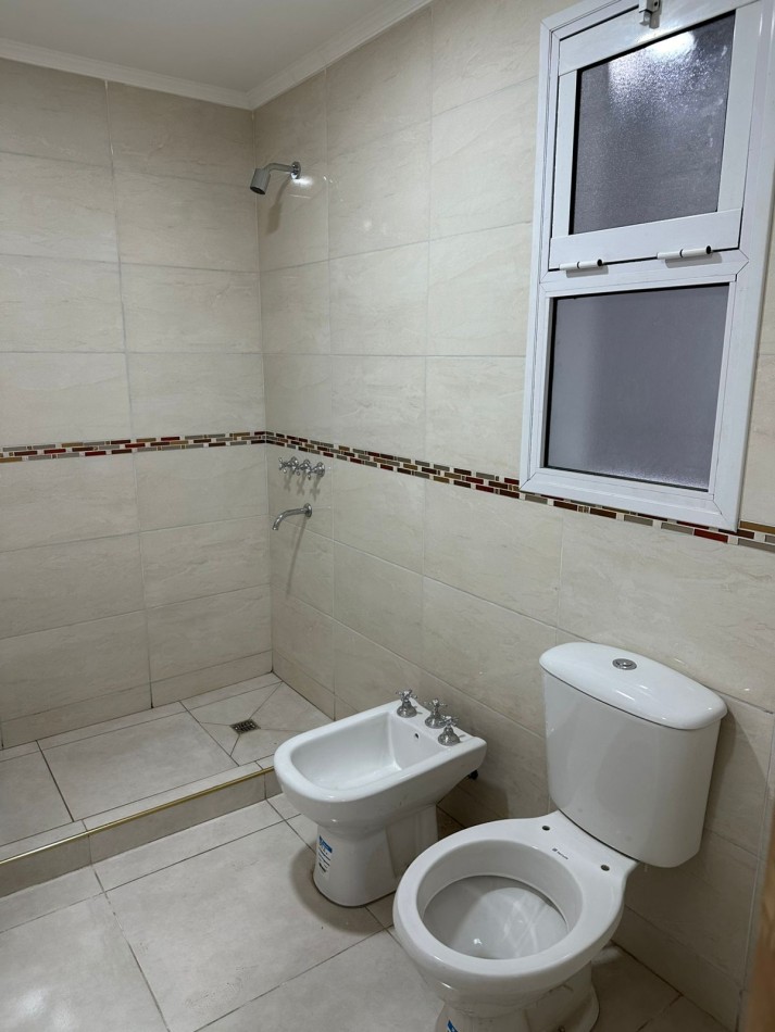 TARTAGAL B° Santa Maria - 4 Departamentos + Local Comercial EN VENTA