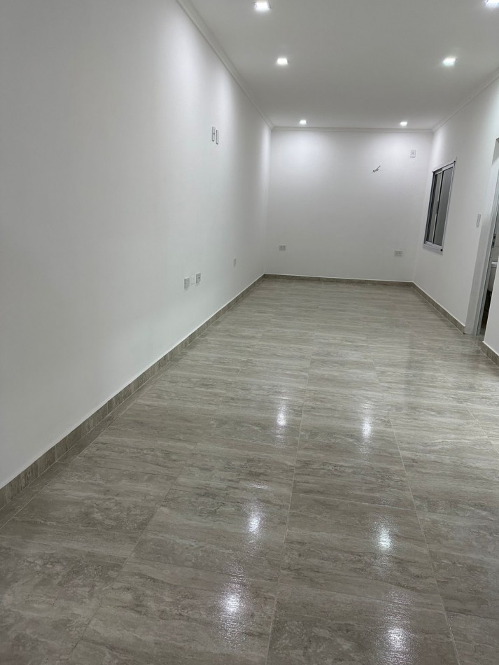 TARTAGAL B° Santa Maria - 4 Departamentos + Local Comercial EN VENTA