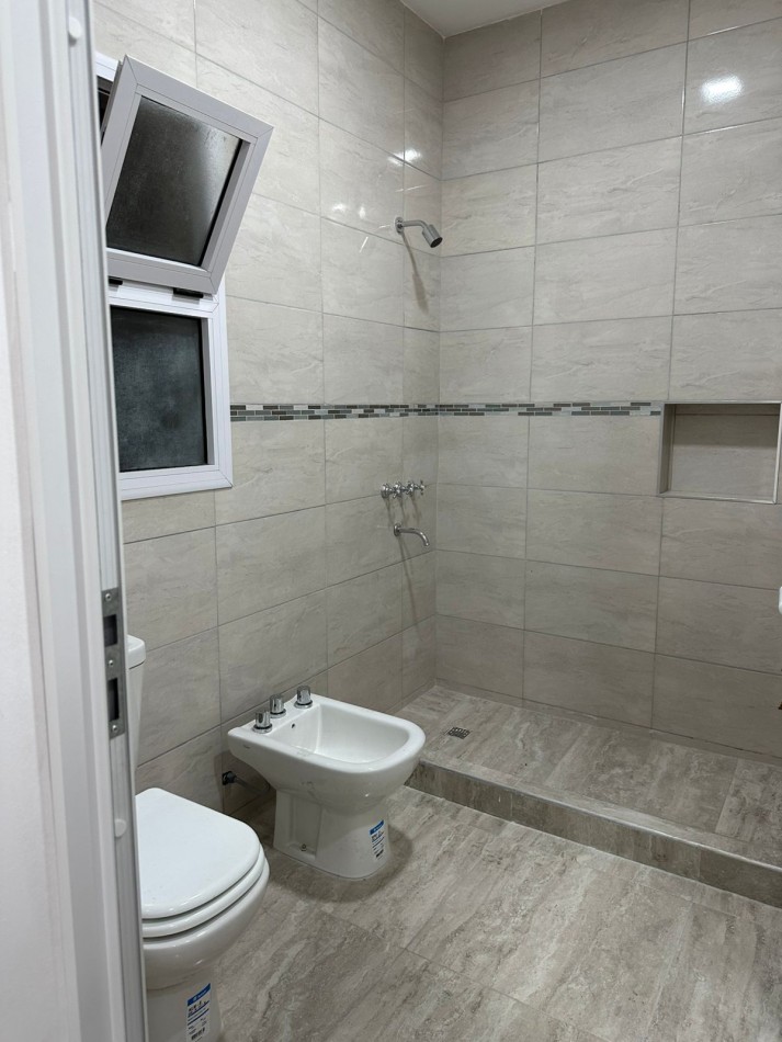 TARTAGAL B° Santa Maria - 4 Departamentos + Local Comercial EN VENTA