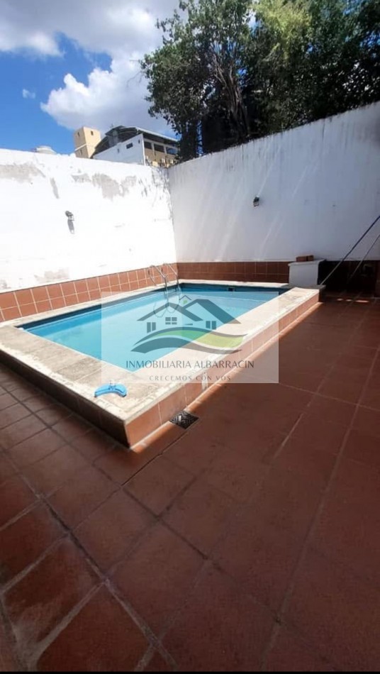 CASA EN VENTA EN BARRIO LUGONES