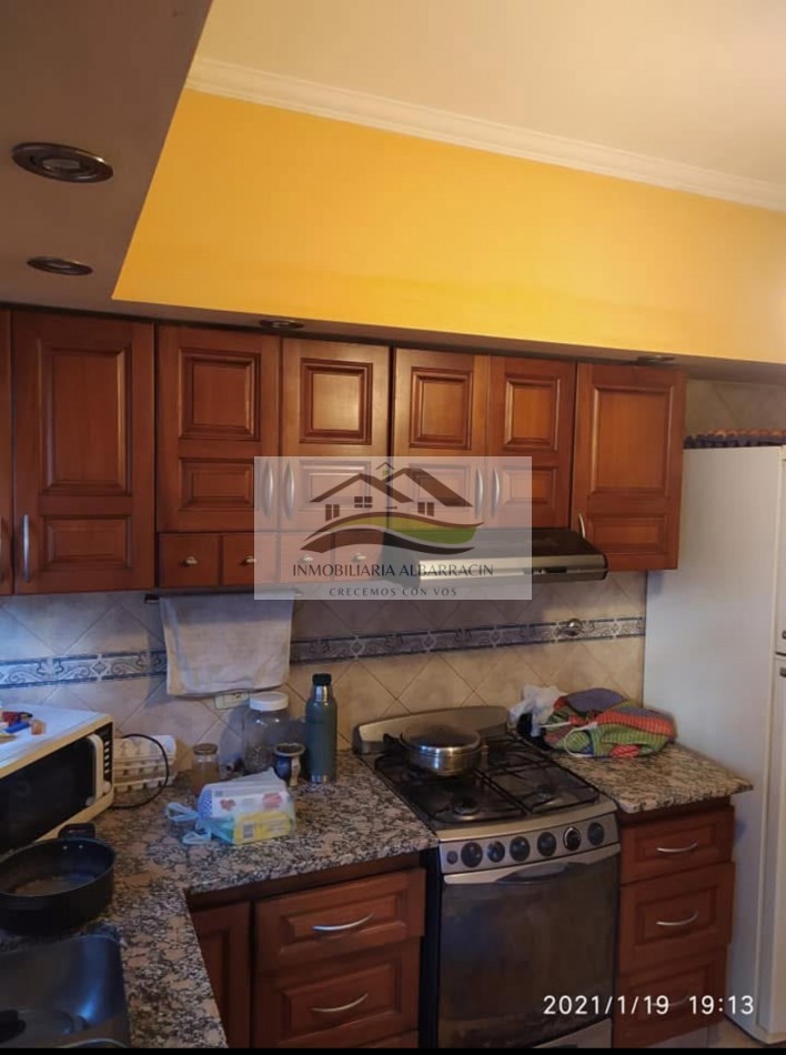 CASA EN VENTA EN BARRIO LUGONES