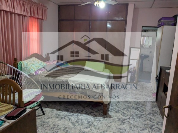 CASA EN VENTA BARRIO 365 VIVIENDAS