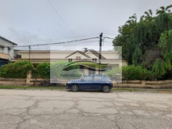 CASA EN VENTA AGUARAY