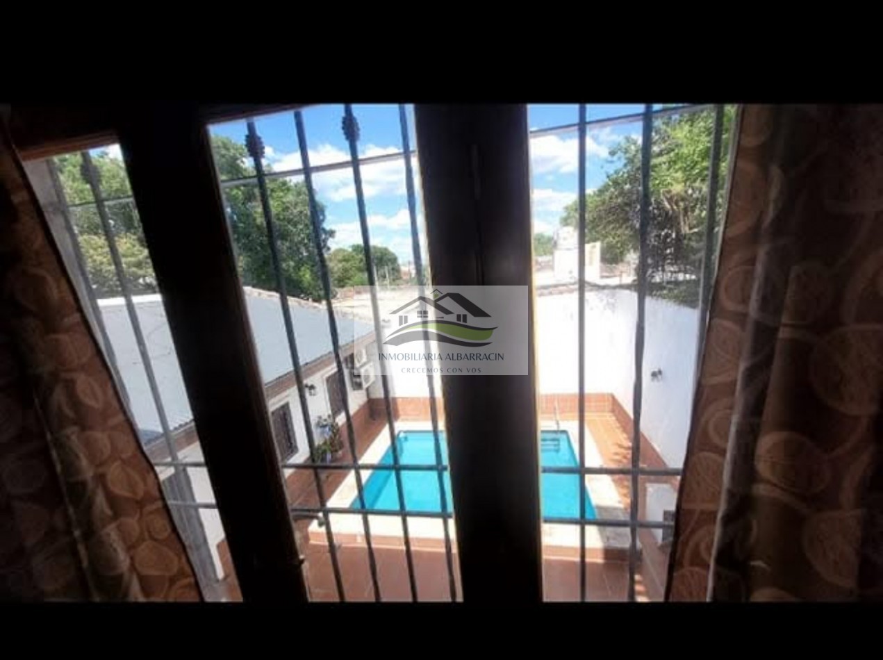 CASA EN VENTA EN BARRIO LUGONES
