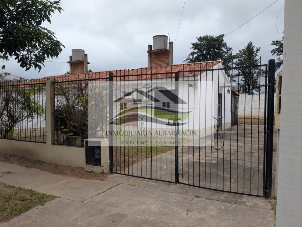 CASA EN VENTA BARRIO 365 VIVIENDAS