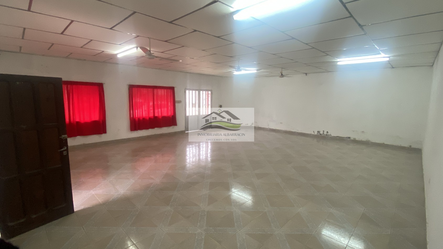 MOSCONI B° CENTRO LOCAL COMERCIAL EN VENTA